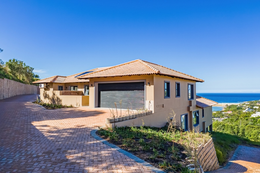 4 Bedroom Property for Sale in The Hill Western Cape